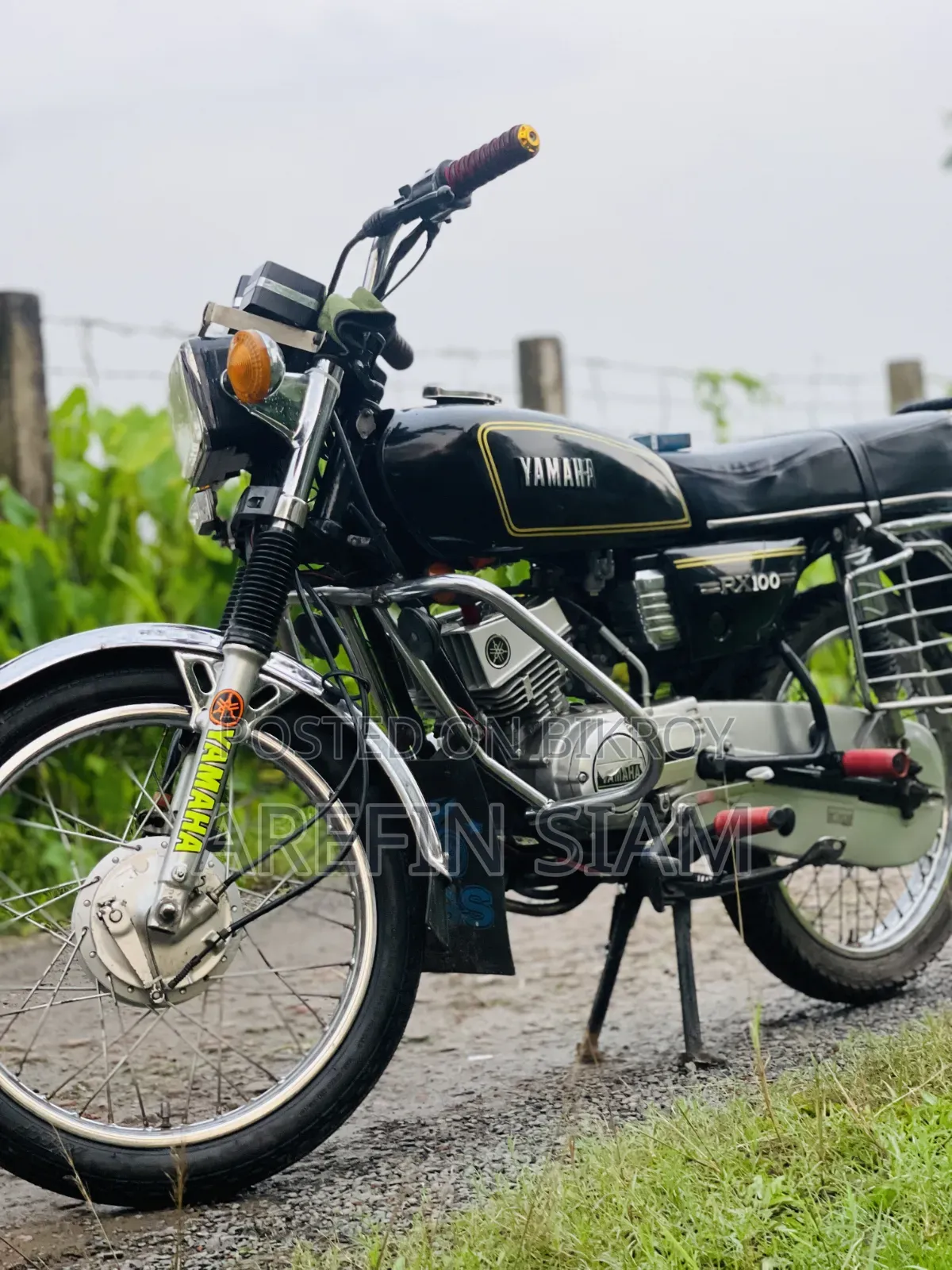 Yamaha 1995 Black