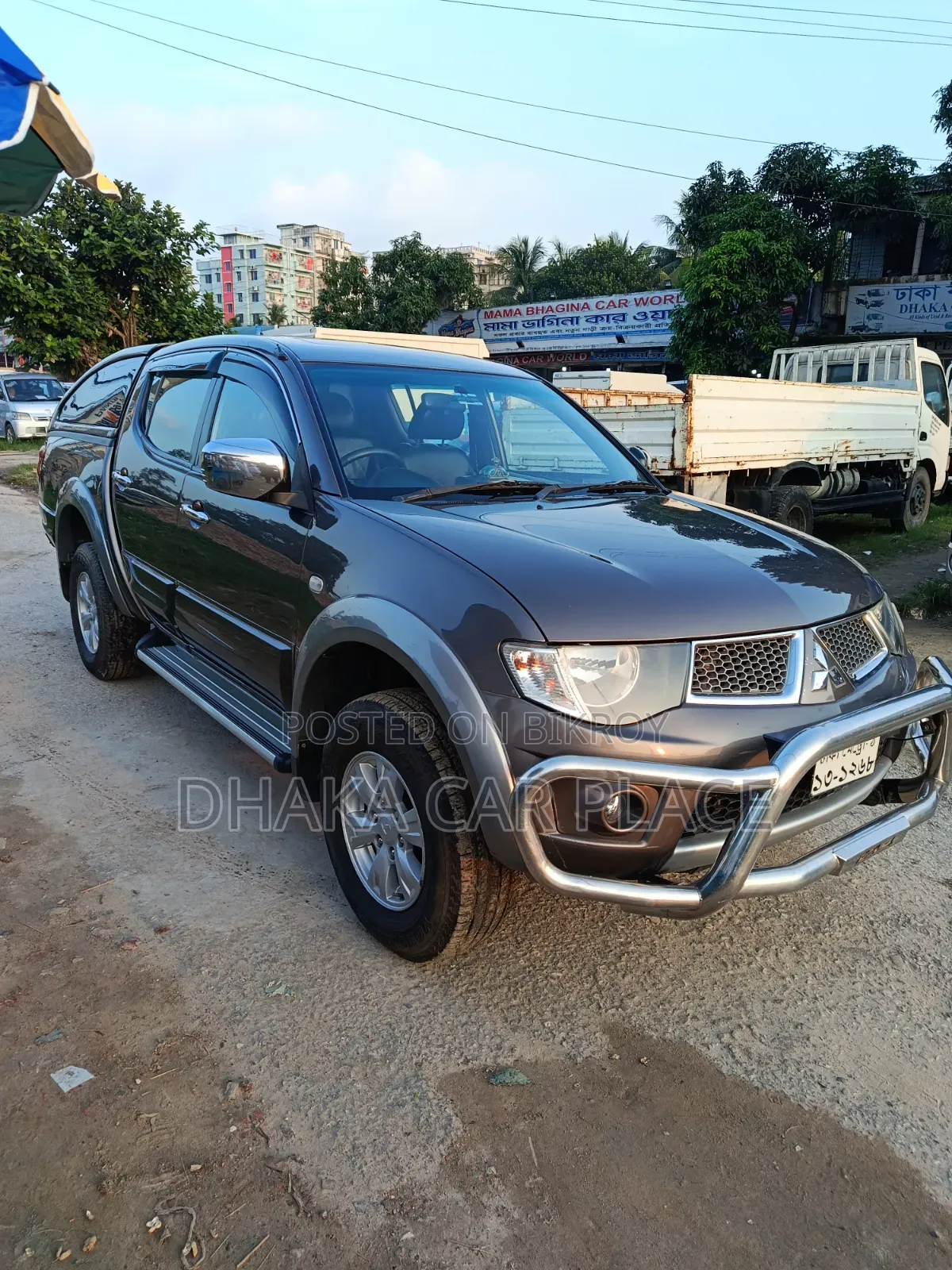 Mitsubishi L200 2011 Gray