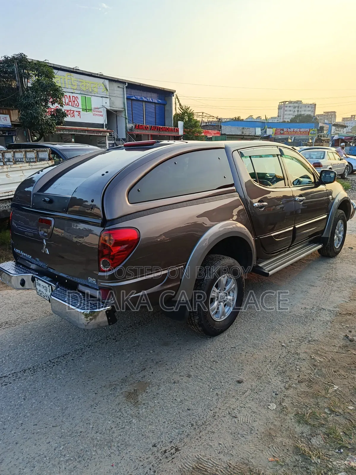 Mitsubishi L200 2011 Gray