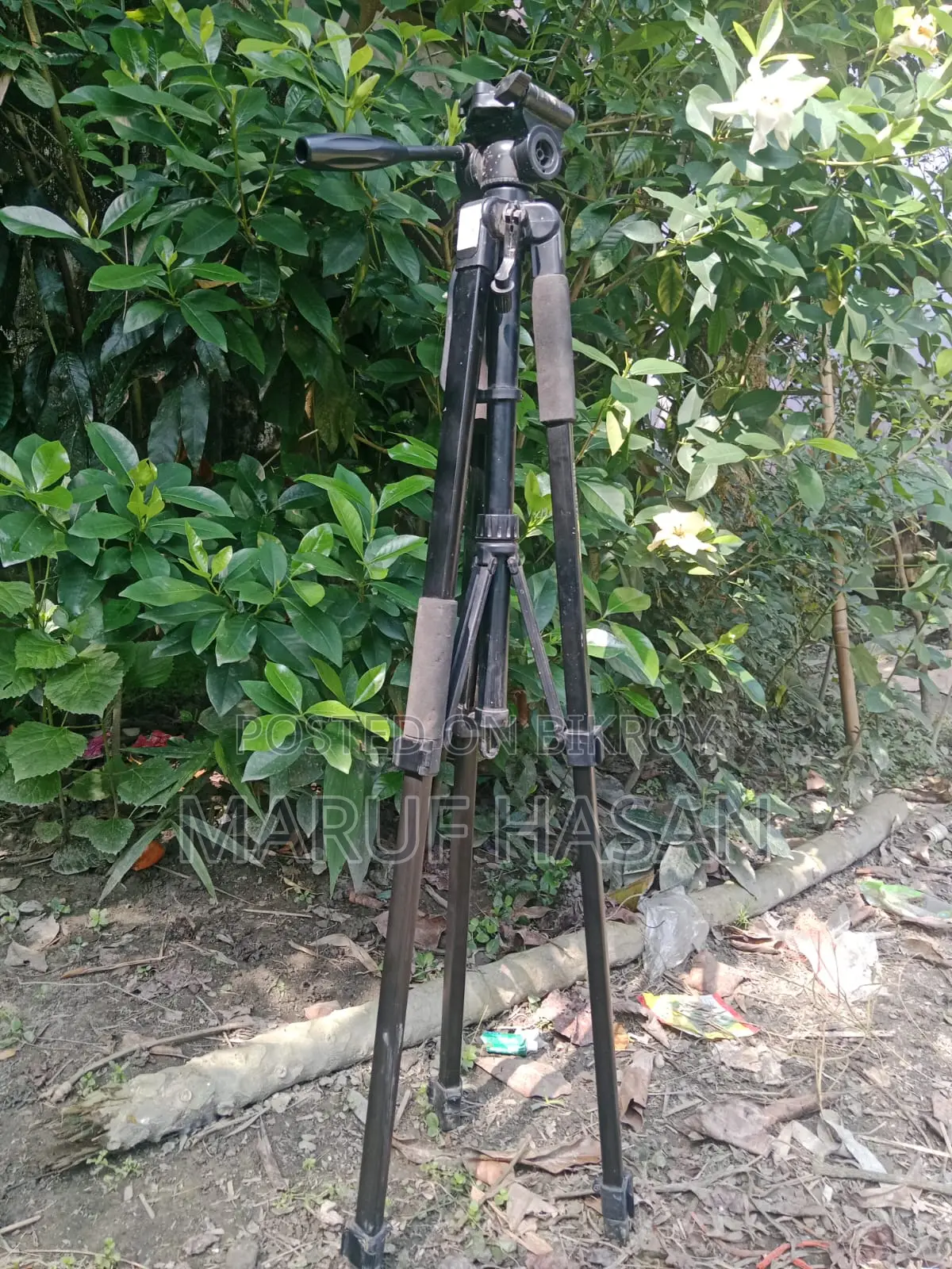 ক্যানন ইওএস ২৫০ডি ডিএসএলআর ক্যামেরা লেন্স: ক্যানন ইএফ-এস ১৮-১৩৫মিমি ন্যানো ইউএসএম