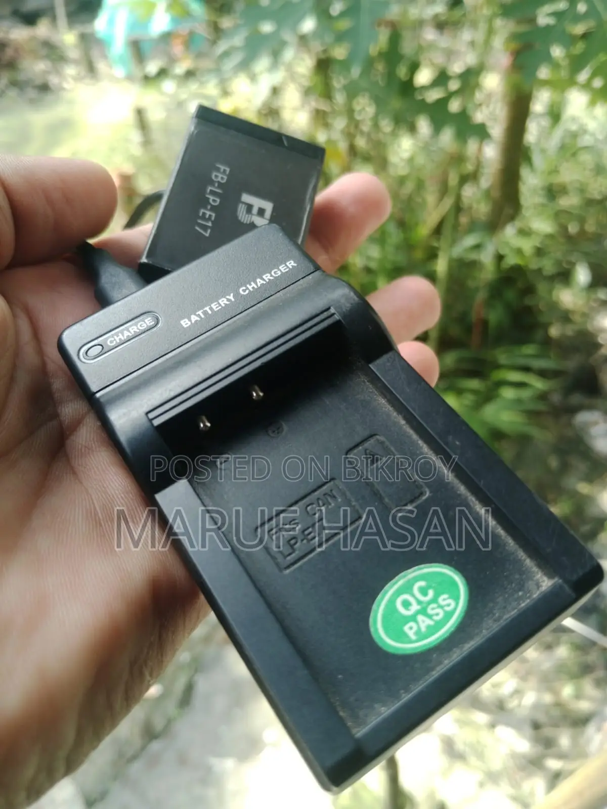 ক্যানন ইওএস ২৫০ডি ডিএসএলআর ক্যামেরা লেন্স: ক্যানন ইএফ-এস ১৮-১৩৫মিমি ন্যানো ইউএসএম