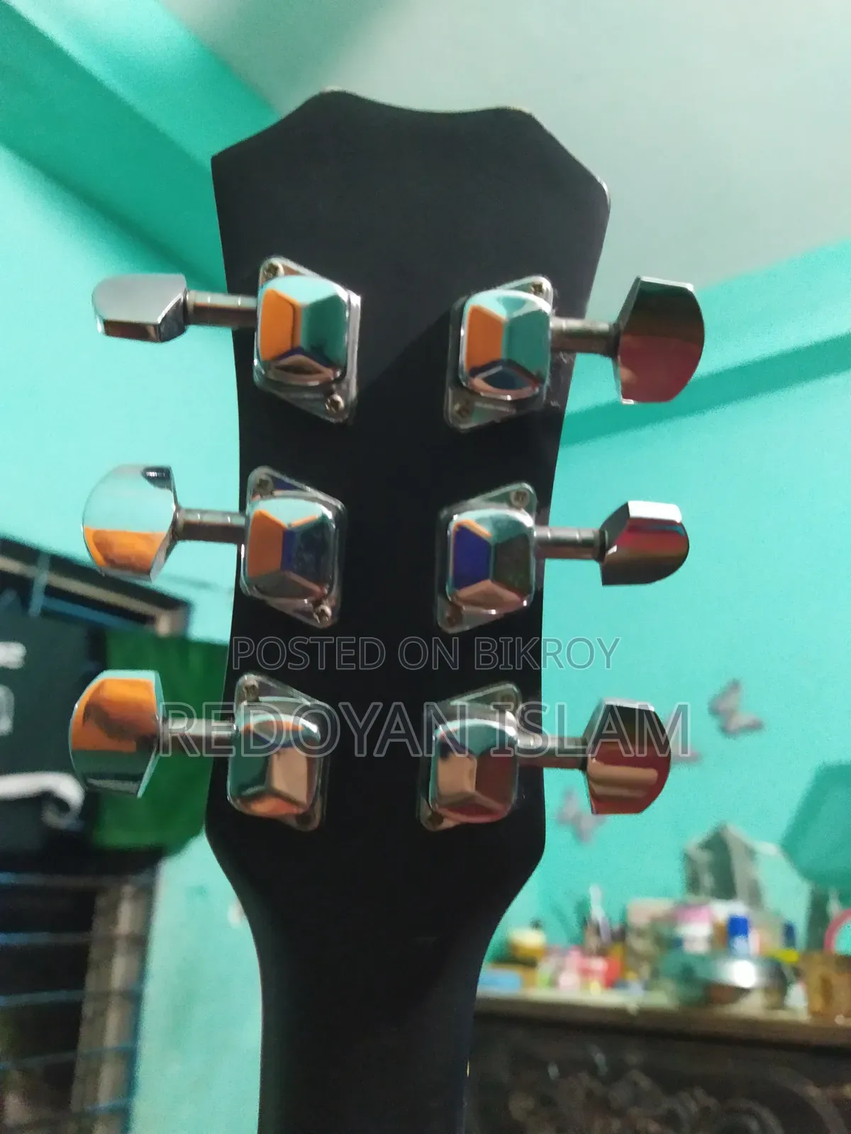 Acoustic Gutar
