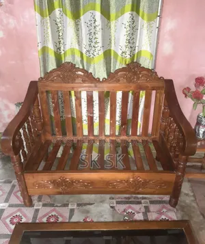 ৫ সিট নতুনের মত সোফা আকাশ মনি কাঠের