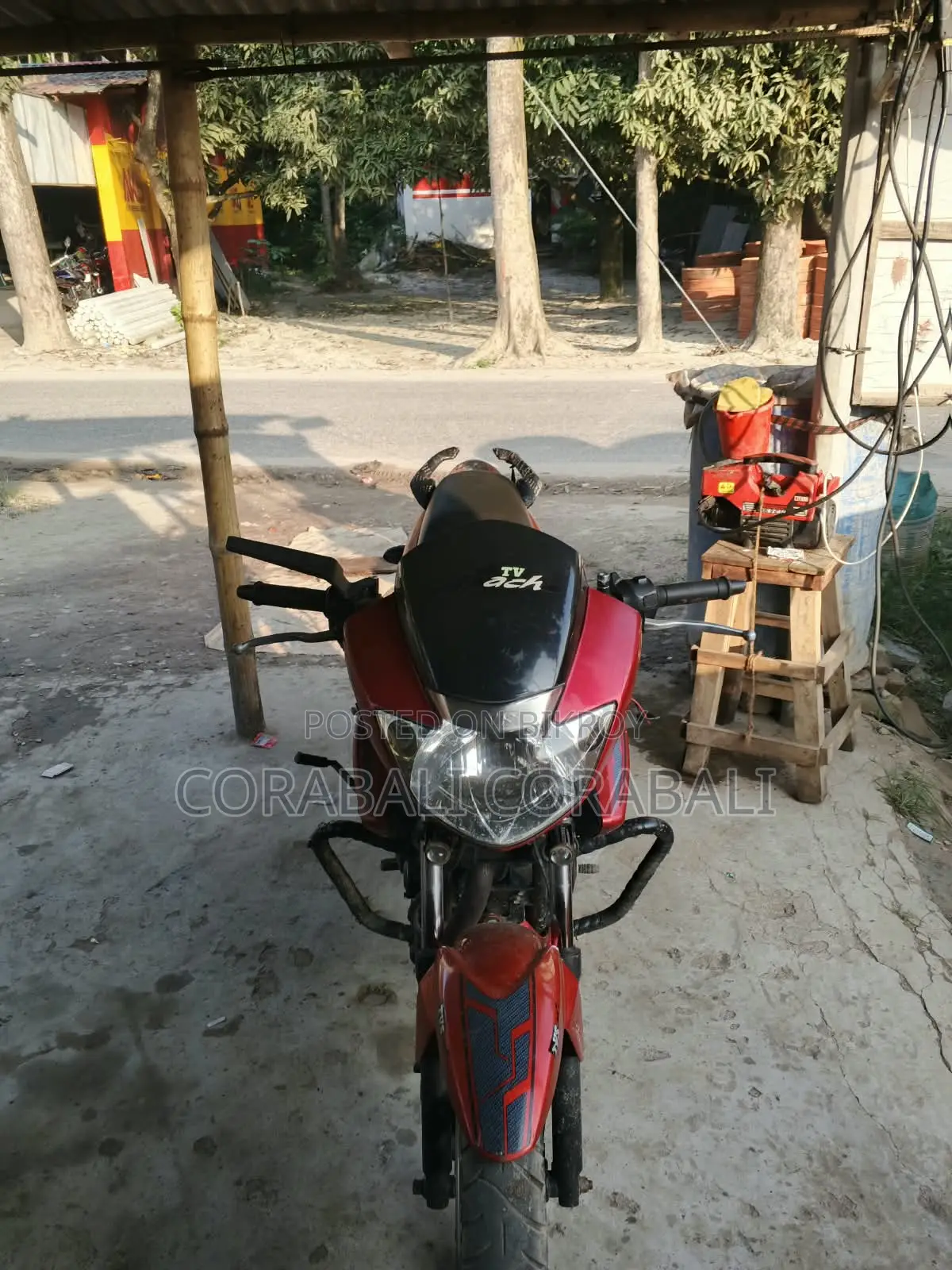 TVS Apache RTR 160 2V 2015 Red