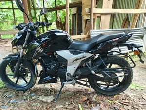 New TVS Apache 160 4V 2024 Black