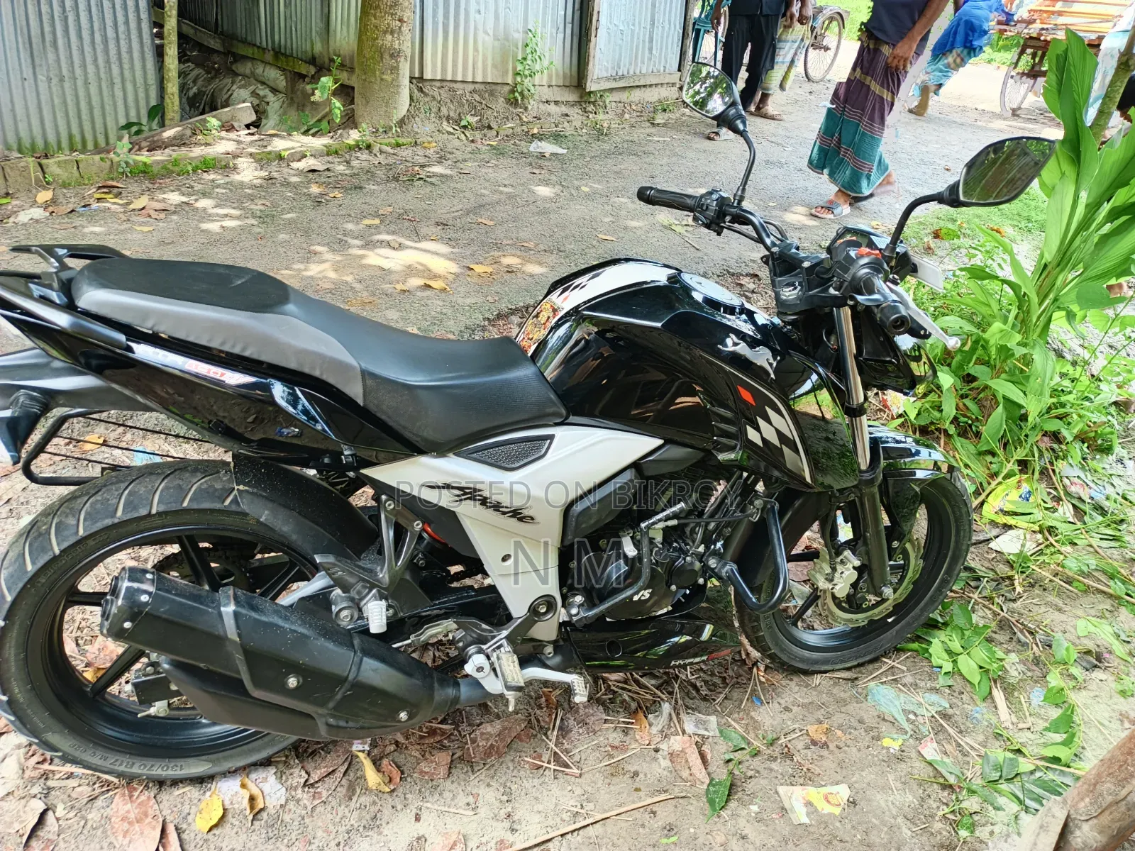 New TVS Apache 160 4V 2024 Black
