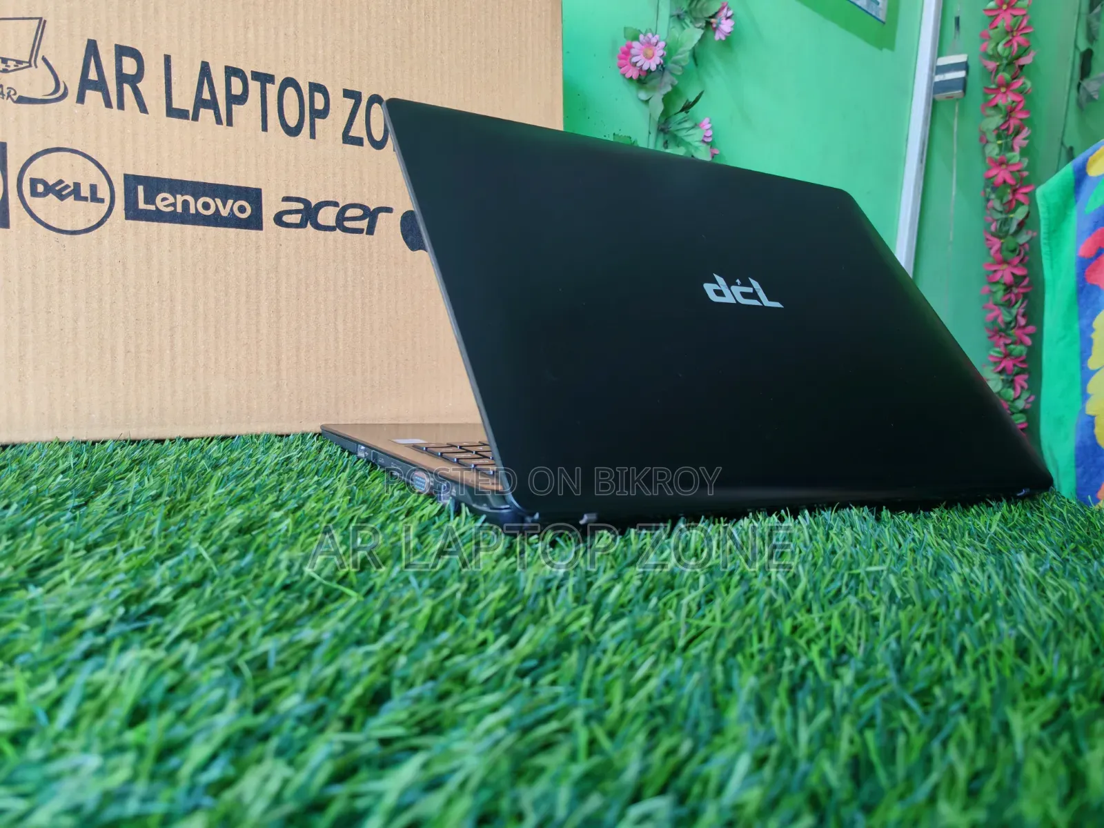 Laptop 8GB Intel Core i7 SSD 128GB