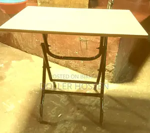 Folding Tableফোল্ডিং টেবিল