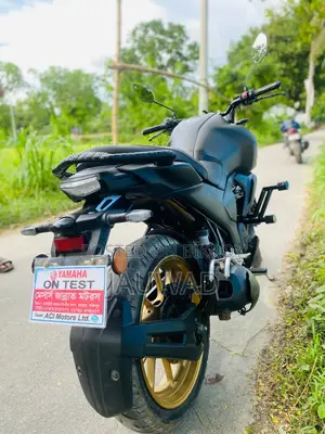 Yamaha FZS V4 2025 Black