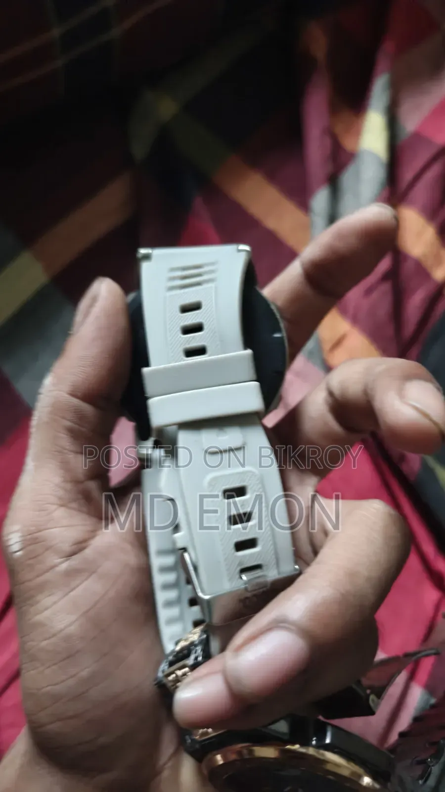 টাকার দরকার তাই বিকরি করে ফেলতাছি পুরো নতুনের মতো আসে