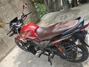 Honda CB 2023 Red