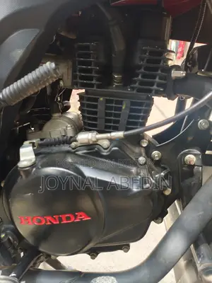 Honda CB 2023 Red