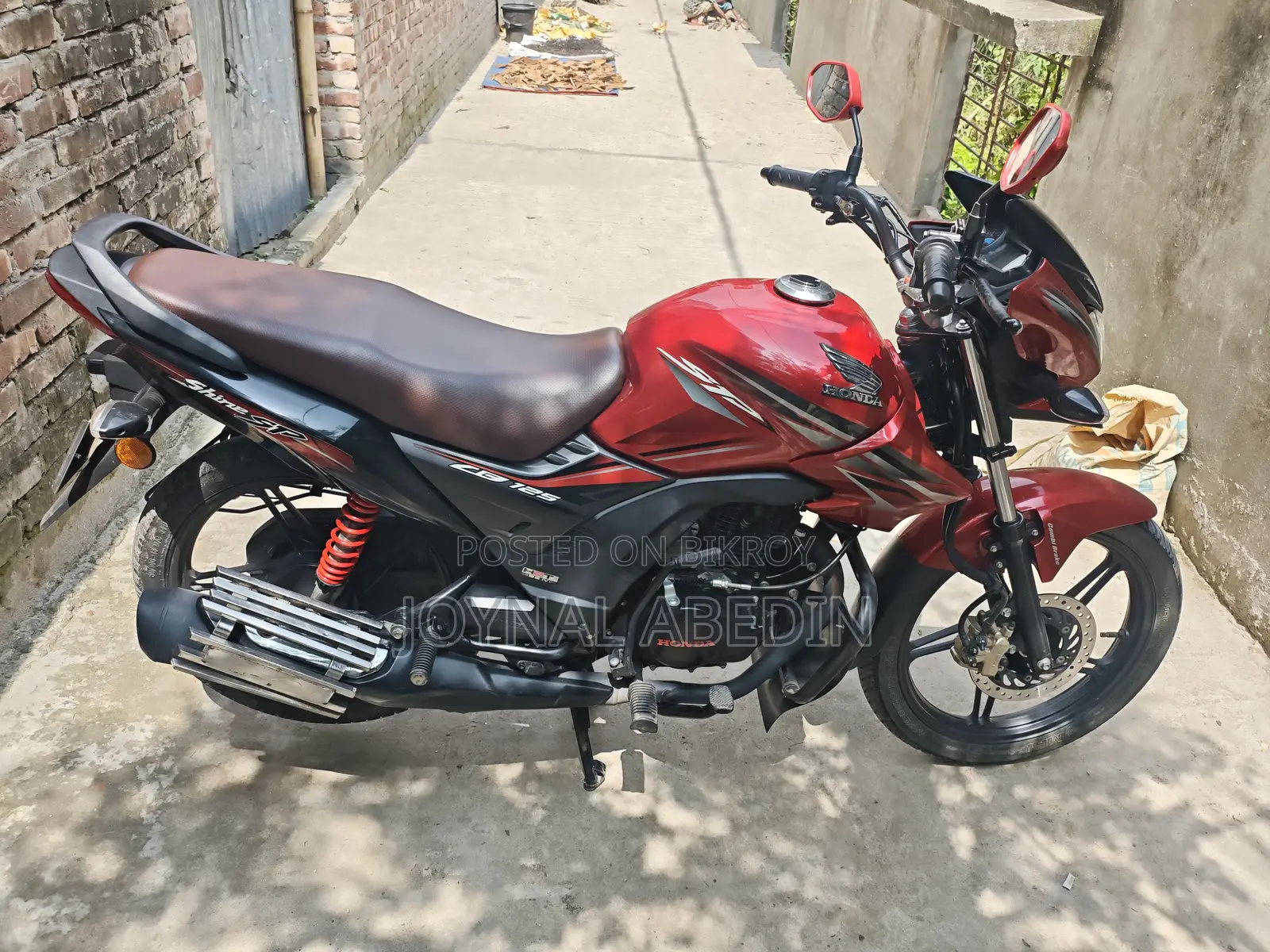 Honda CB 2023 Red