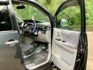 Toyota Noah 2.0 FWD (8 Seater) 2004 Gray
