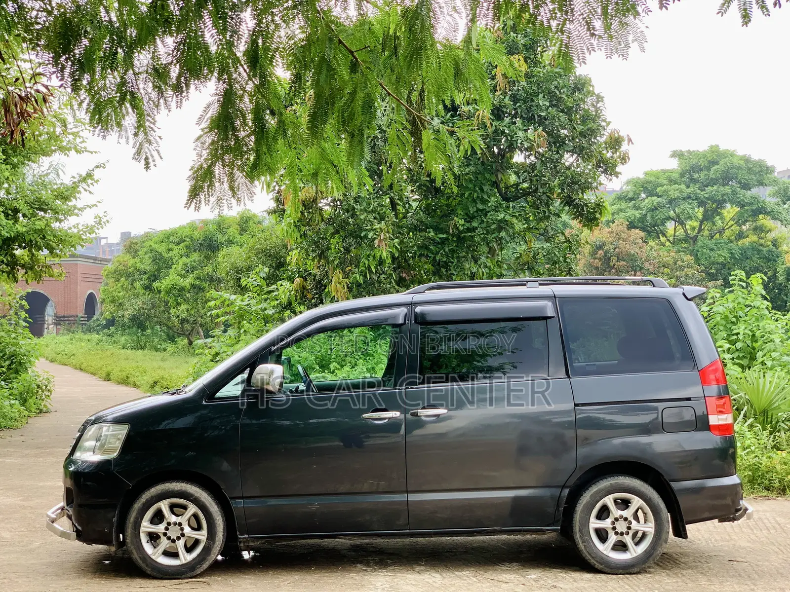 Toyota Noah 2.0 FWD (8 Seater) 2004 Gray