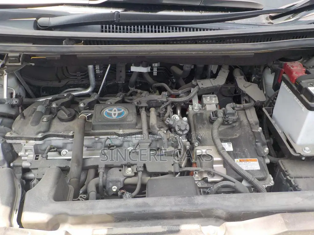 Toyota Voxy 2023 Pearl