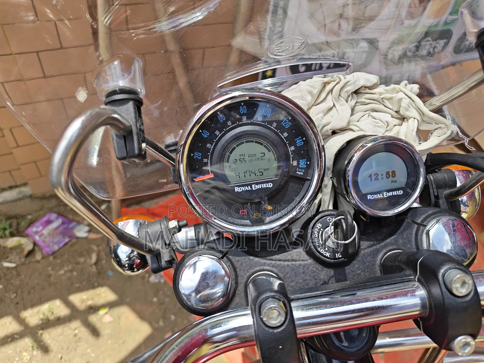 Royal Enfield Meteor 350 2025 Red