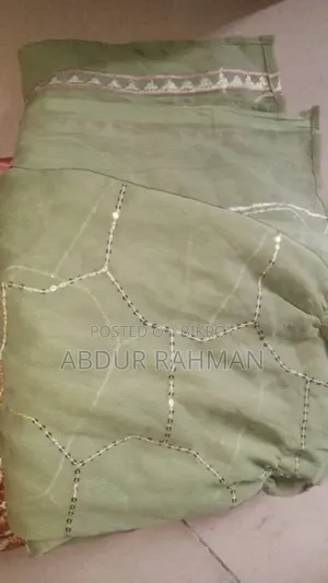 পাকিস্তানি গর্জিয়াস থ্রী পিস