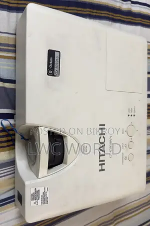 Hitachi Projector