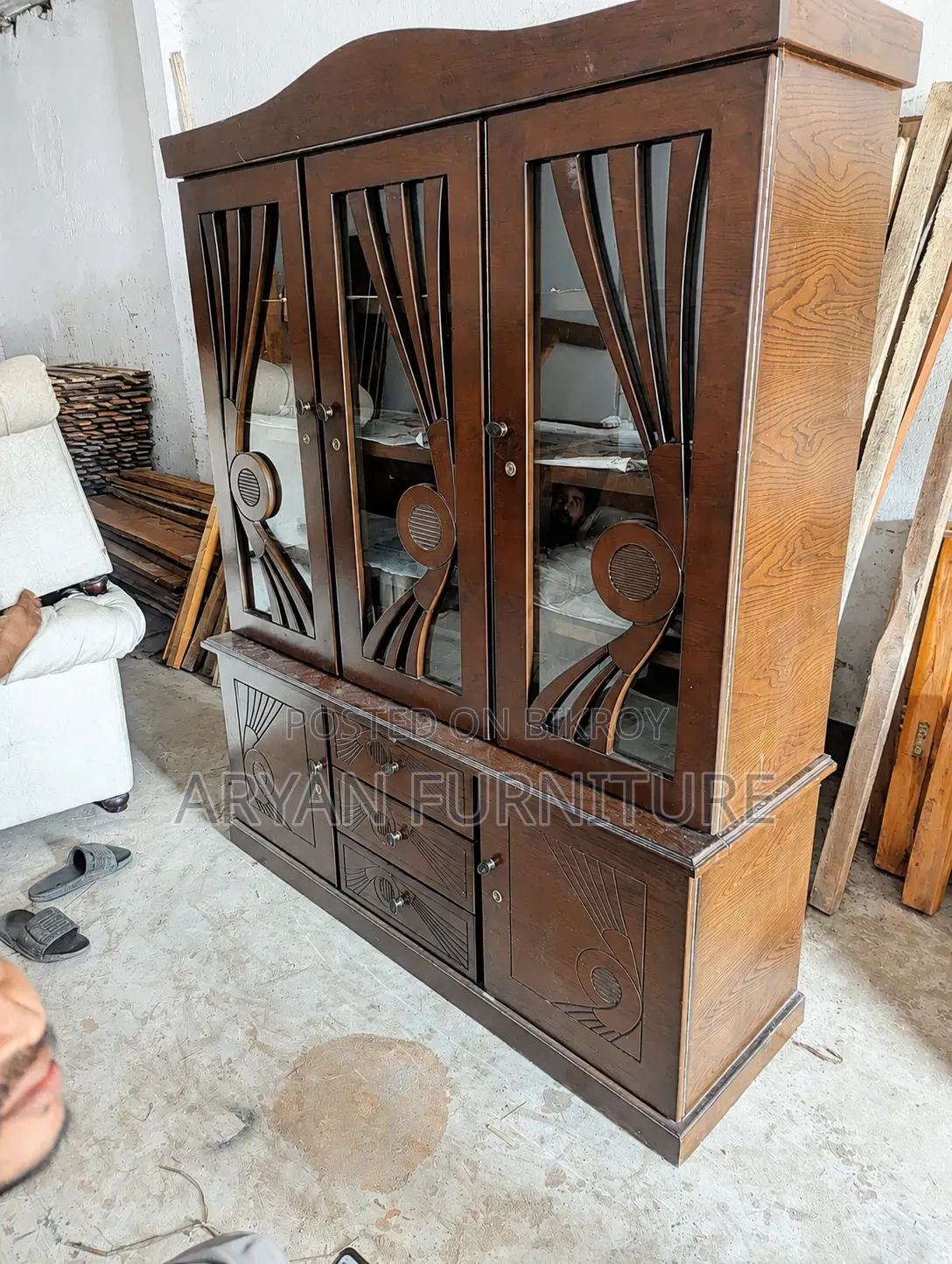 Two Part Showcase New Condition Fixed ডেলিভারি চার্জ ফ্রি Sob Khane
