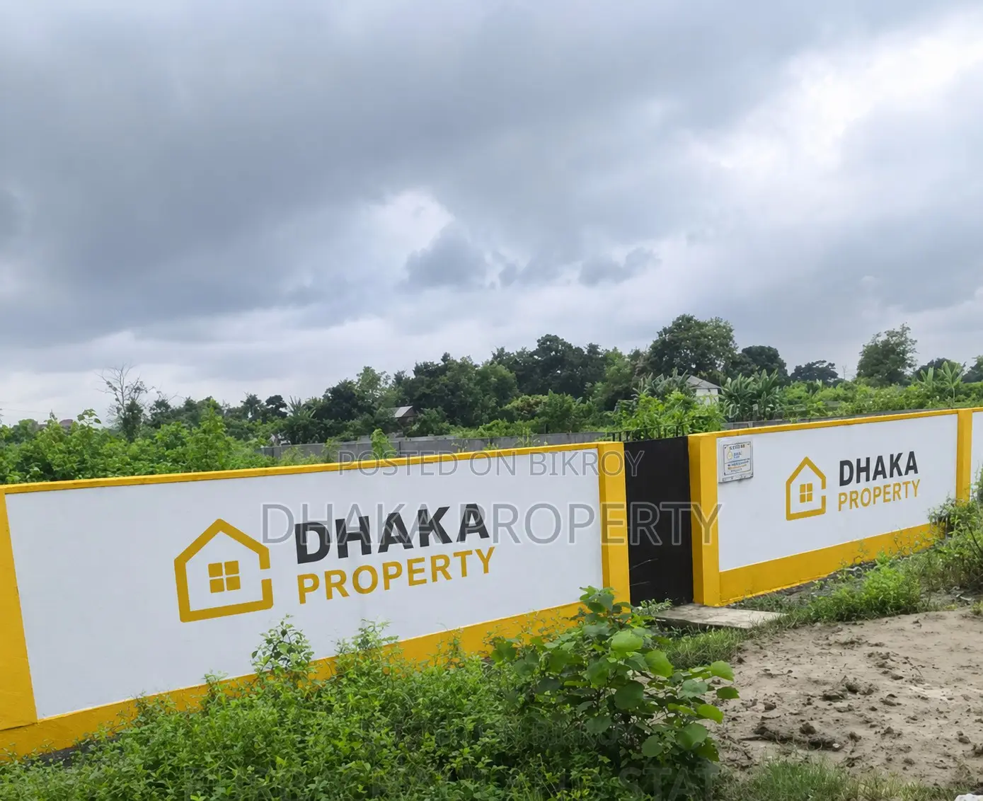 Exclusive Land Sale 3 Katha West at Sector-18
