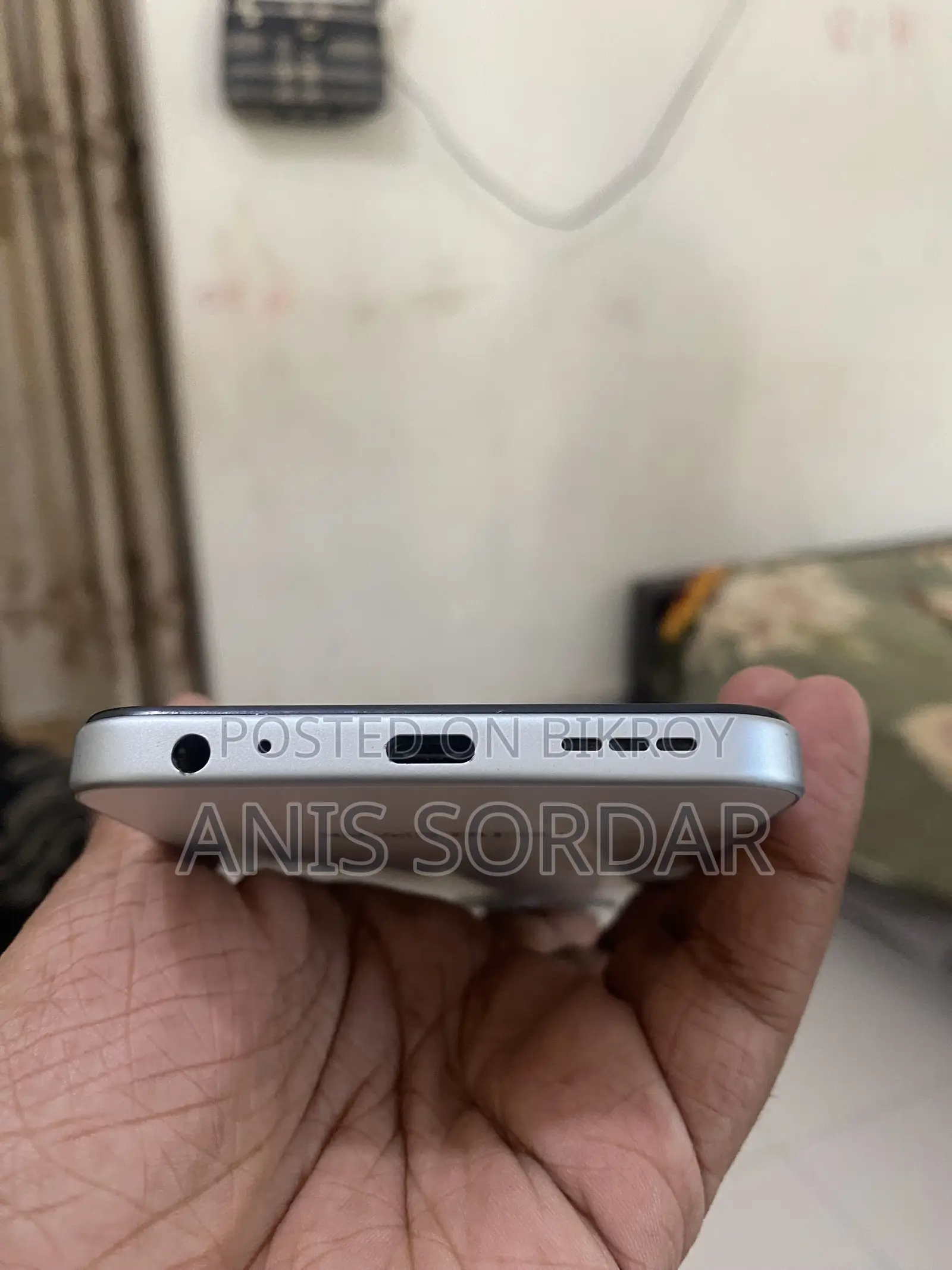 Tecno Spark 40C 128 GB White
