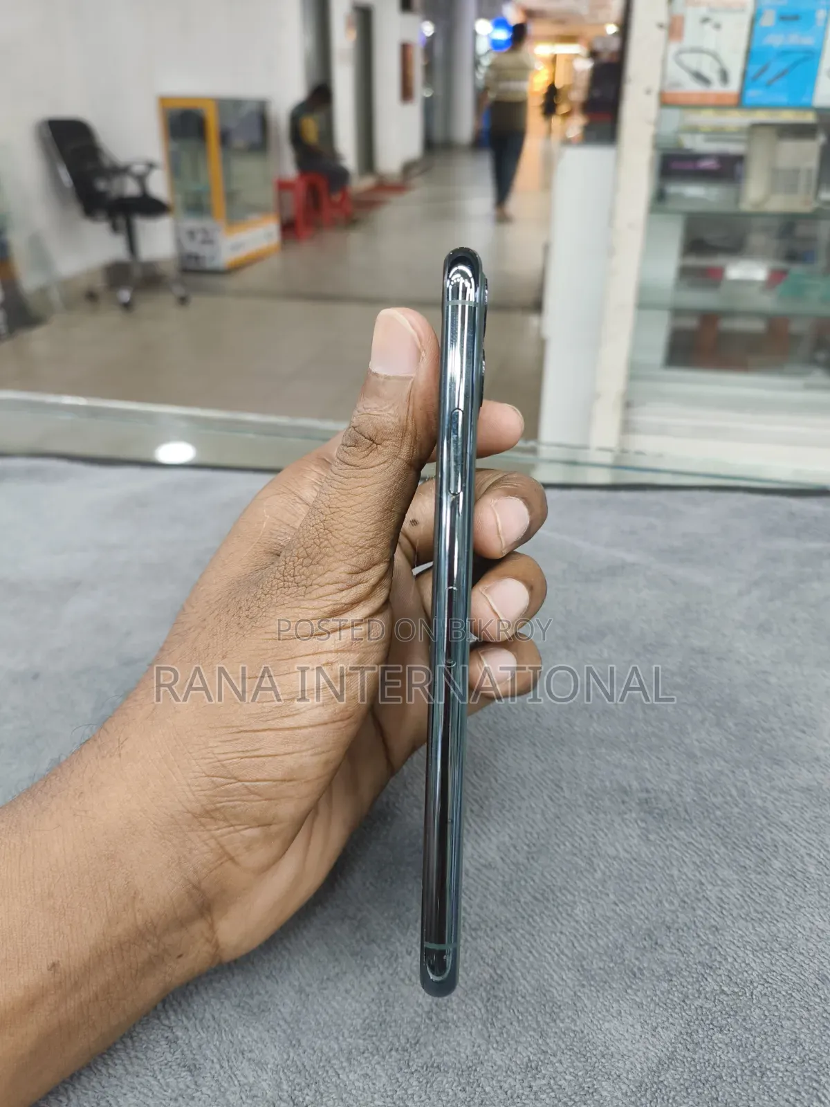Apple iPhone 11 Pro Max 64 GB Green