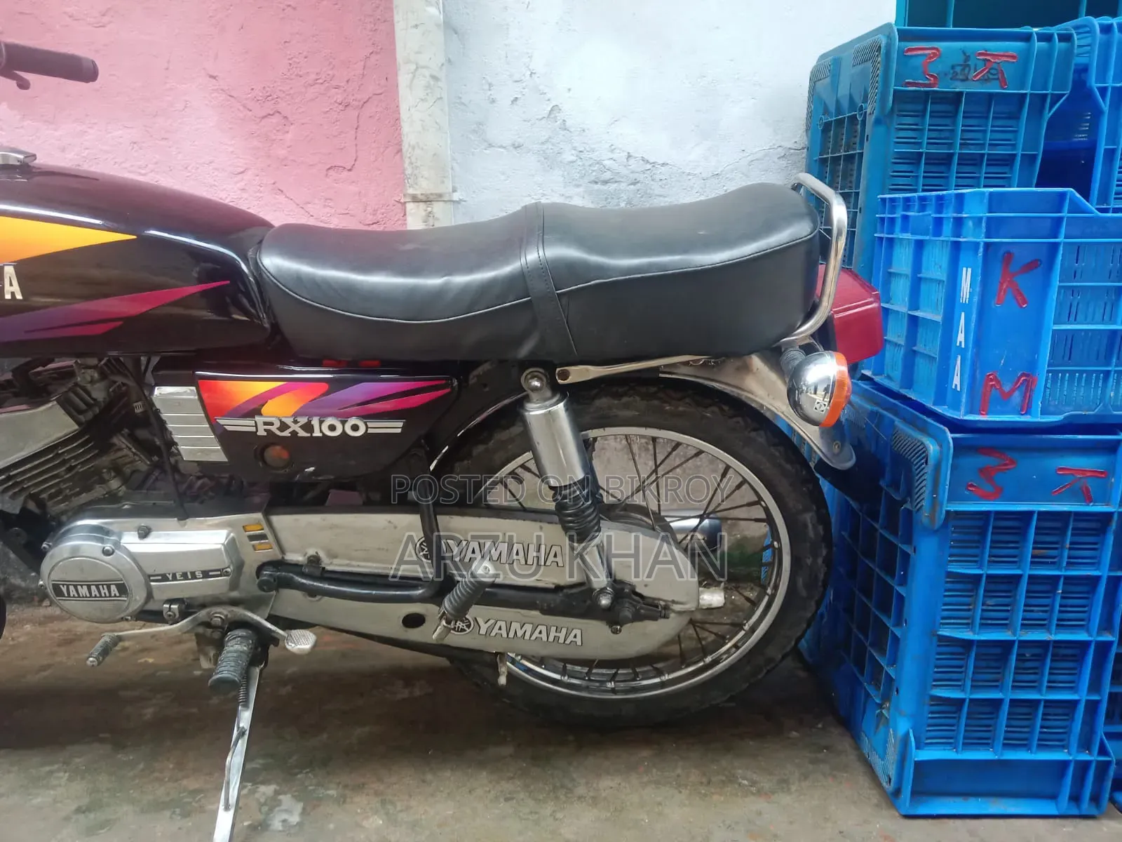 Yamaha 2000 Black