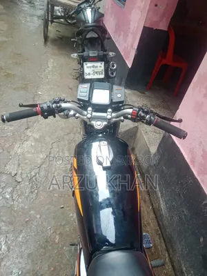 Yamaha 2000 Black