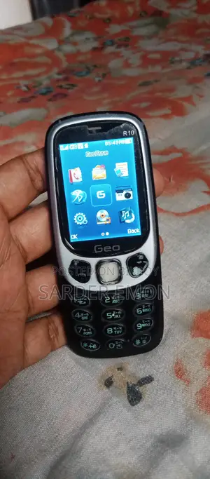 Geo R10 Black