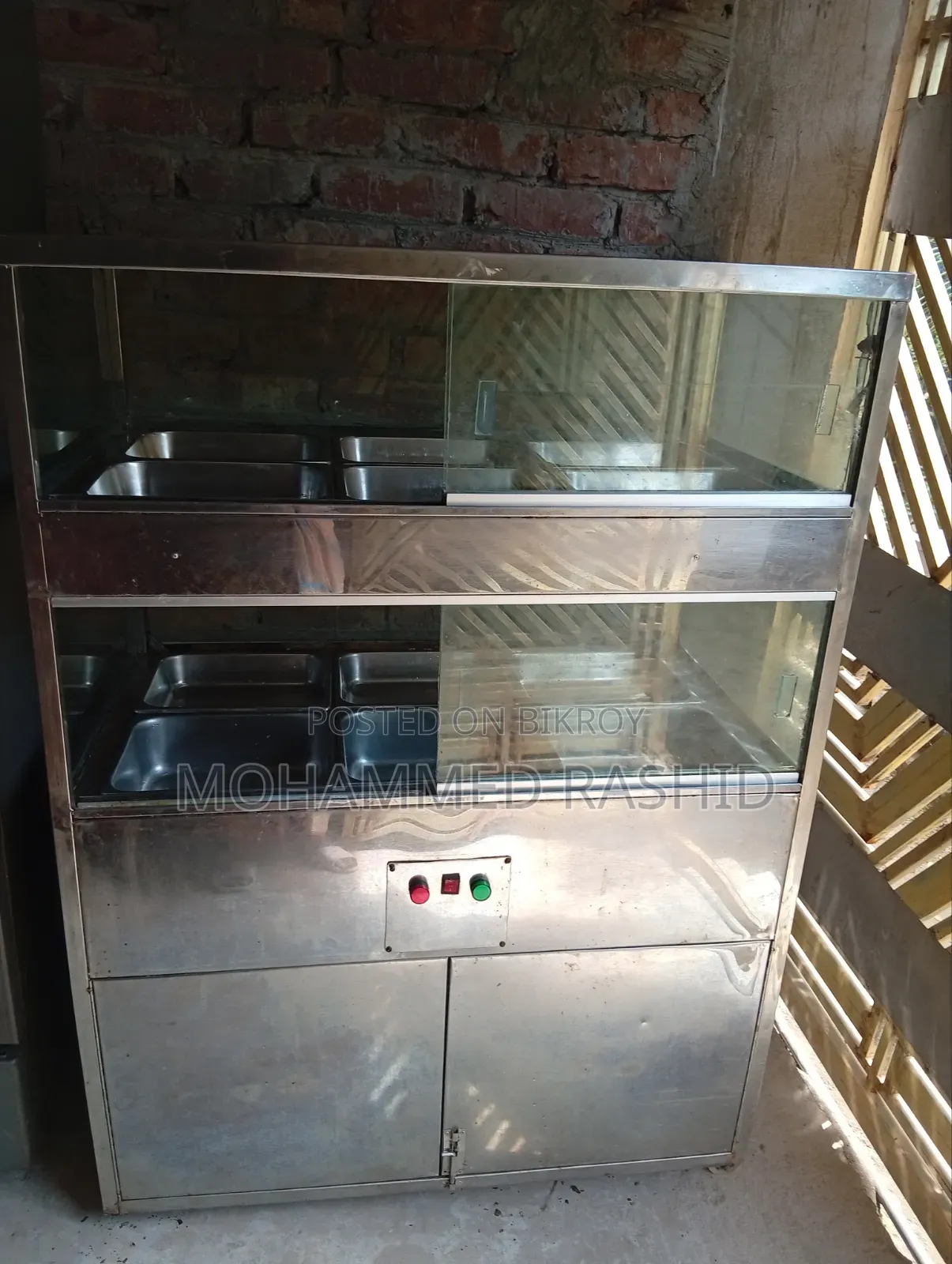 হোটেলের মালামাল বিক্রি
