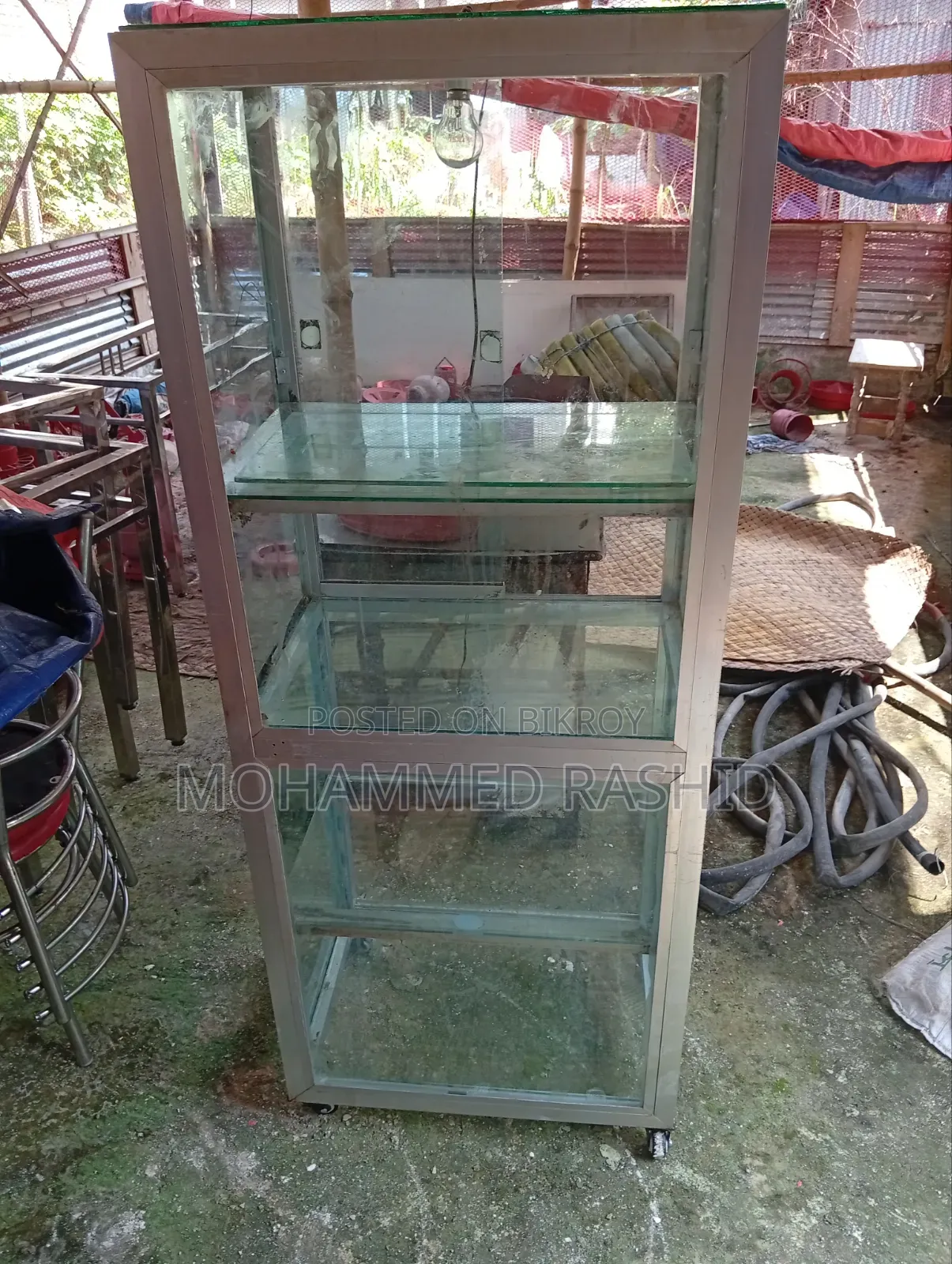 হোটেলের মালামাল বিক্রি