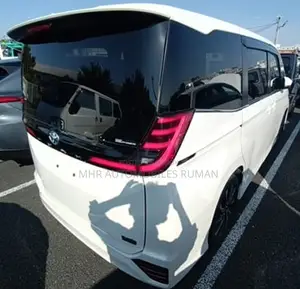 Toyota Noah 2022 Pearl
