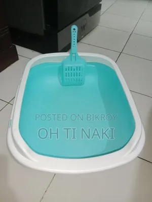 Cat Jhuri,Litter Box, 1.5 Kg + Mixed Cat Food