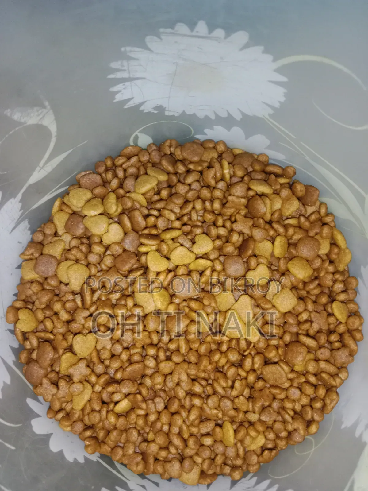 Cat Jhuri,Litter Box, 1.5 Kg + Mixed Cat Food