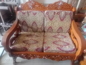 ২সেট সোফা বিক্রি হবে।