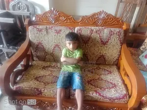 ২সেট সোফা বিক্রি হবে।