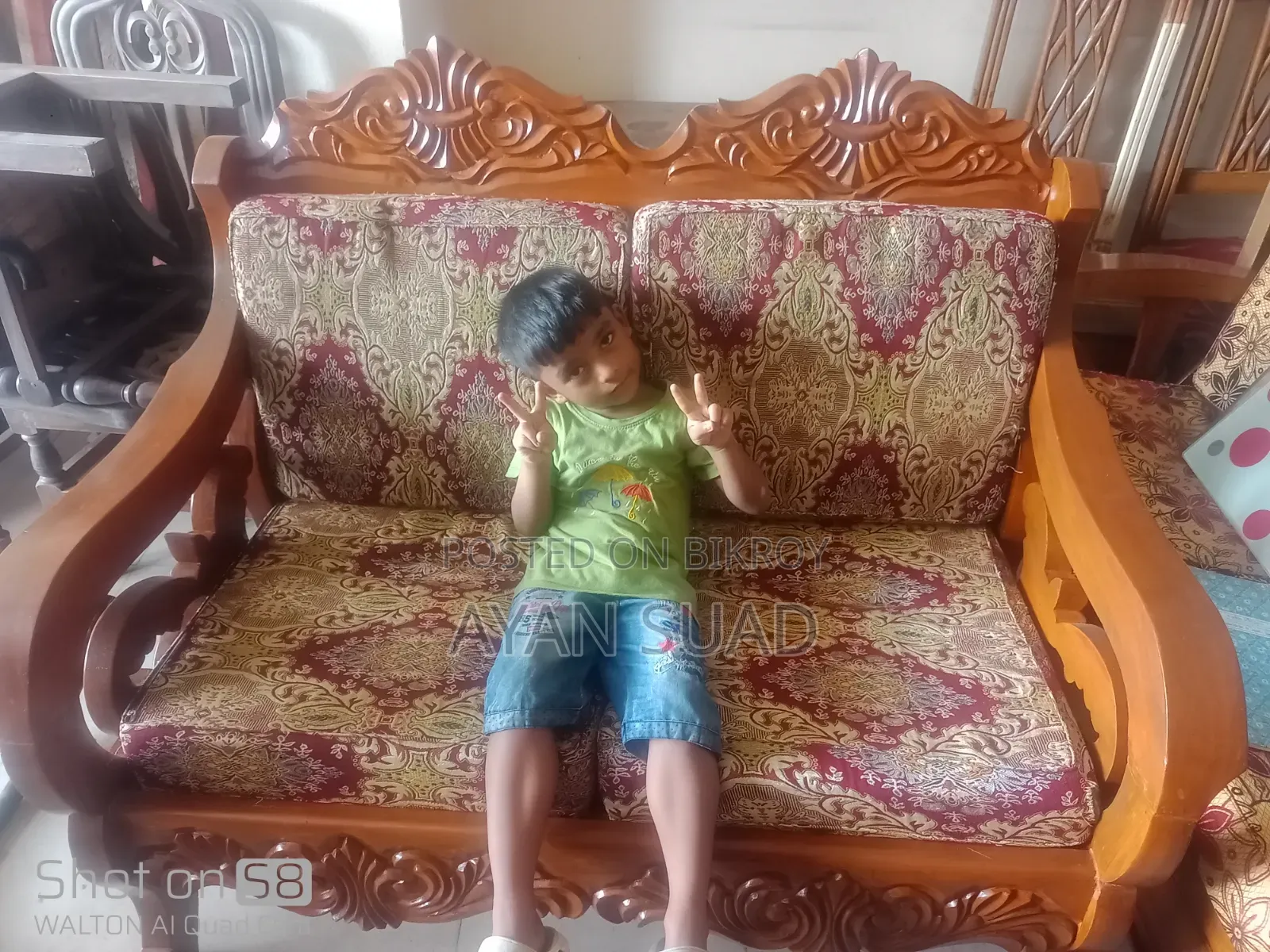 ২সেট সোফা বিক্রি হবে।