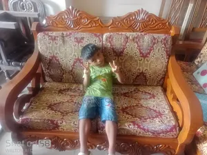 ২সেট সোফা বিক্রি হবে।