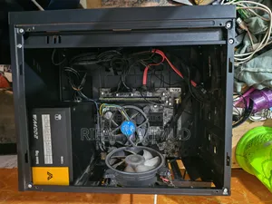 Desktop Computer Microsoft 8GB Intel Core i3 SSHD (Hybrid) 256GB