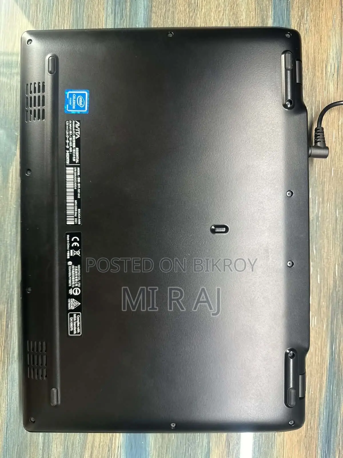 Laptop Avita Essential 14 4GB Intel Celeron SSD 128GB