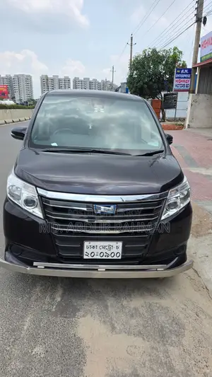 Toyota Noah 1.8 Four Wheel Drive Hybrid (7 seater) 2016 Maroon