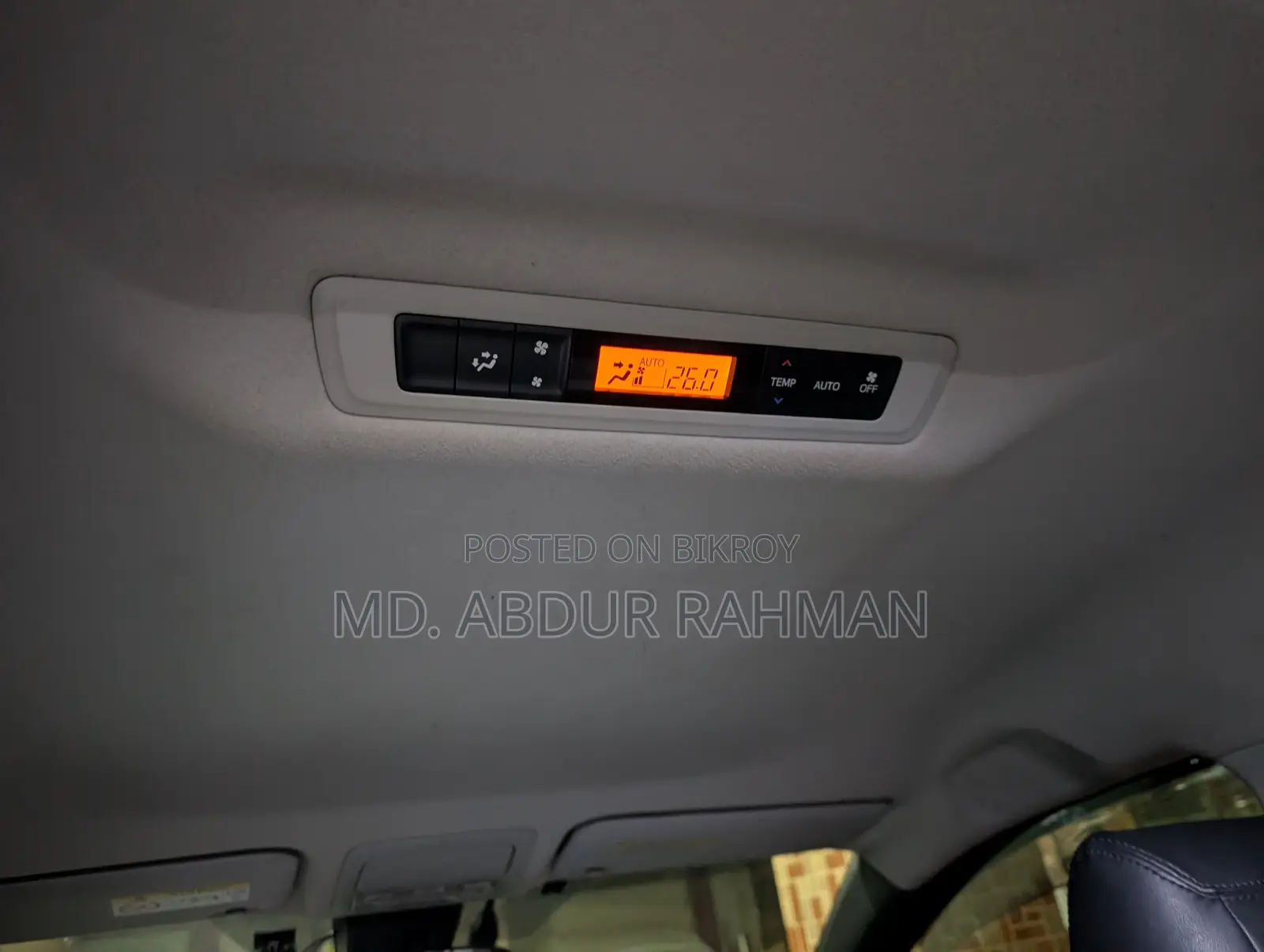 Toyota Noah 1.8 Four Wheel Drive Hybrid (7 seater) 2016 Maroon