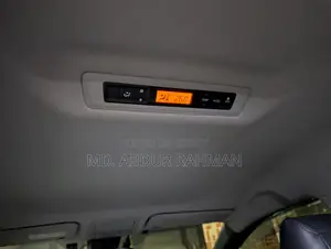 Toyota Noah 1.8 Four Wheel Drive Hybrid (7 seater) 2016 Maroon