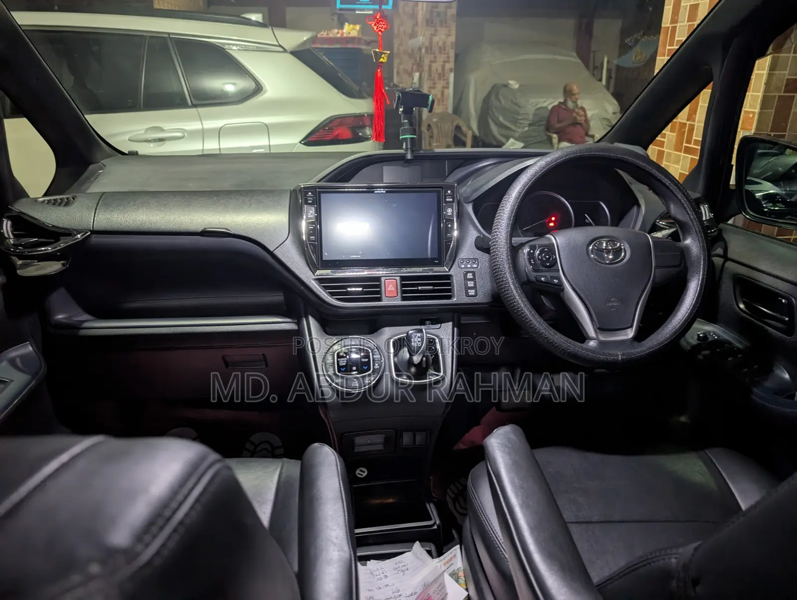 Toyota Noah 1.8 Four Wheel Drive Hybrid (7 seater) 2016 Maroon