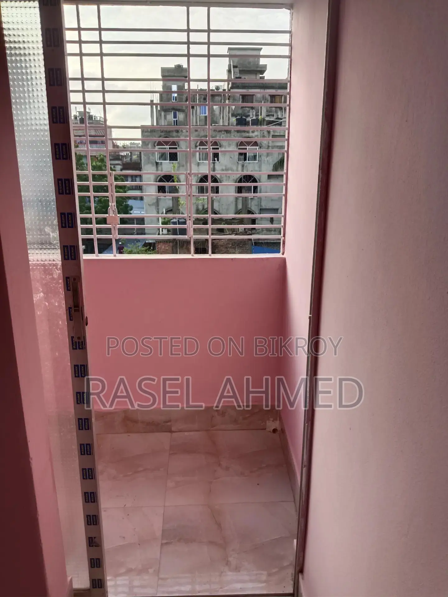 Furnished Mini Flat in Kamrangirchar for sale