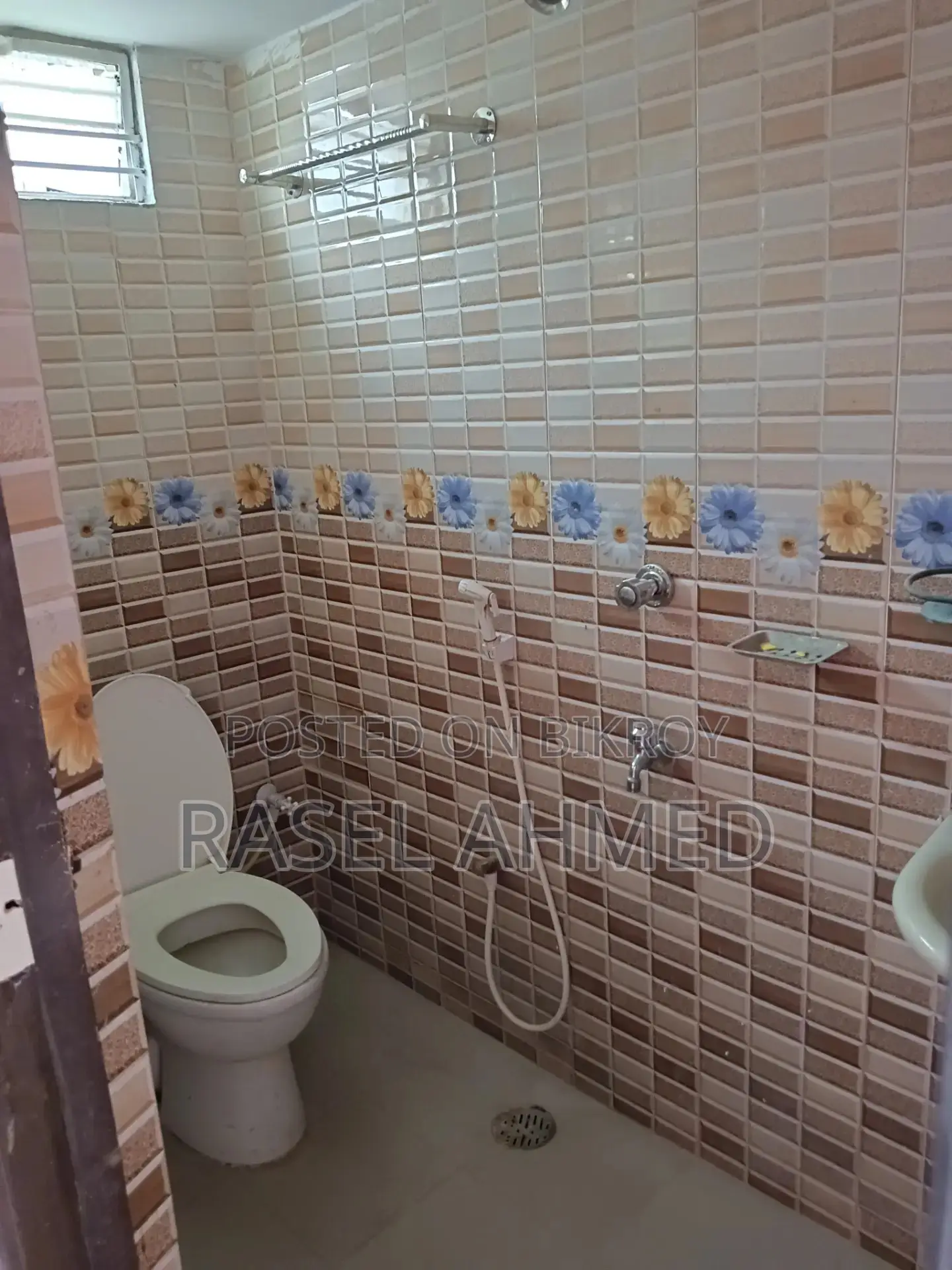 Furnished Mini Flat in Kamrangirchar for sale