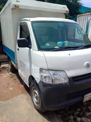 Toyota S40 Mini Cover Van 2011 Japanese