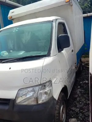 Toyota S40 Mini Cover Van 2011 Japanese