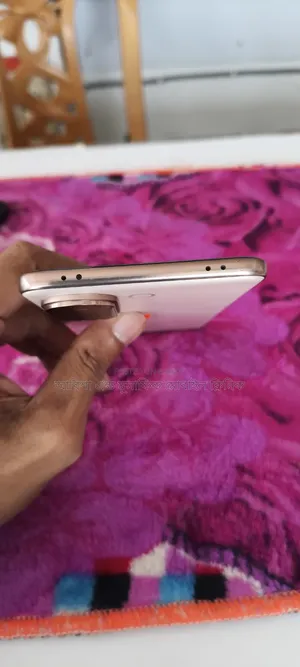 Vivo V60e 128 GB White